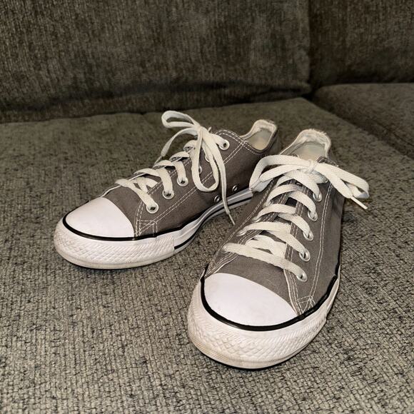 Converse Chuck Taylor All Star Unisex Low Sneaker M7 / W9 Gray Skateboard Shoes - Picture 1 of 6